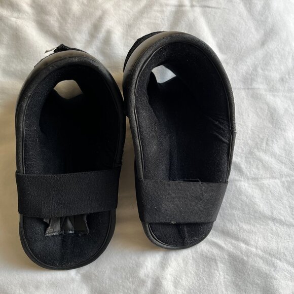 4 PC. Set of Tiger Schulmann Shin Guards / In-Steps Youth-Sized MMA Gear - Picture 8 of 8